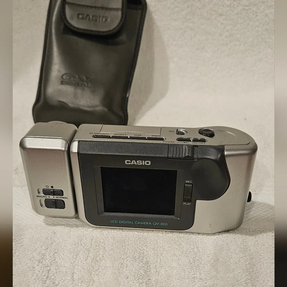 CASIO VINTAGE QV300 DIGITAL CAMERA